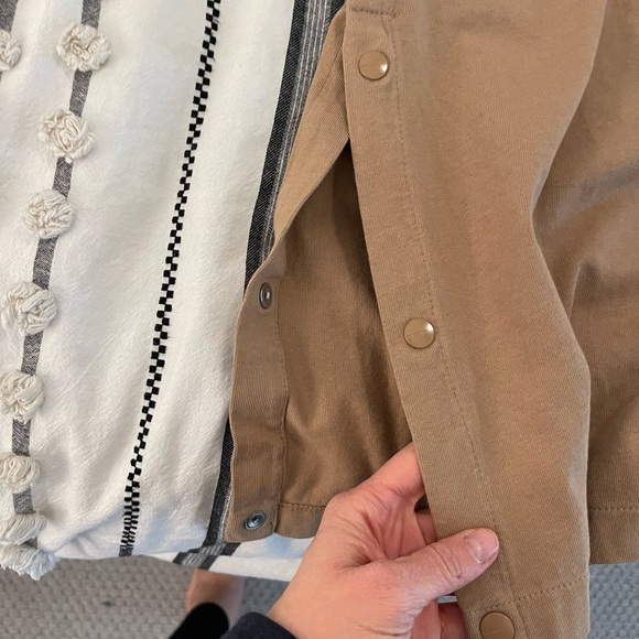 Adidas side split tshirt L - Picture 4 of 6